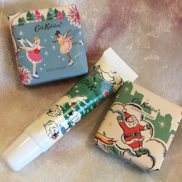 Cath Kidston Beauty Treats Holiday Sampler NWOT Mini Fizzer Soap Lip Balm Trio - Picture 15 of 15